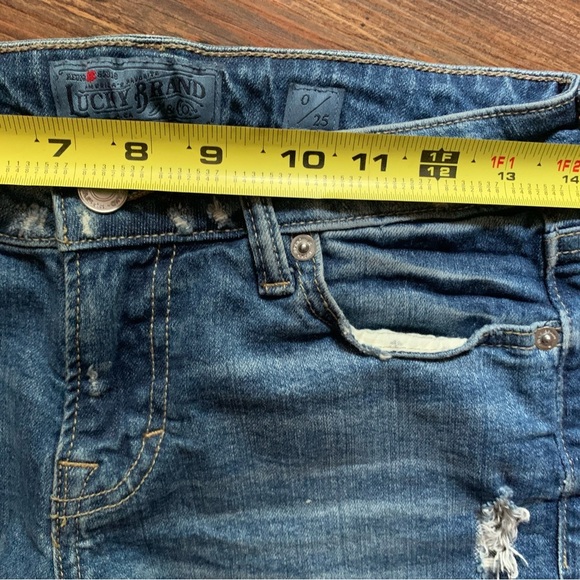 Lucky Brand The Cut Off Raw Hem Jean Shorts Sz O/25 Denim Distressed - Picture 2 of 10